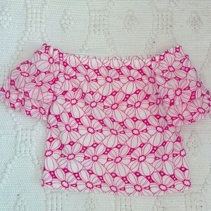 NET Lily Pulitzer top!! Lace with floral pattern